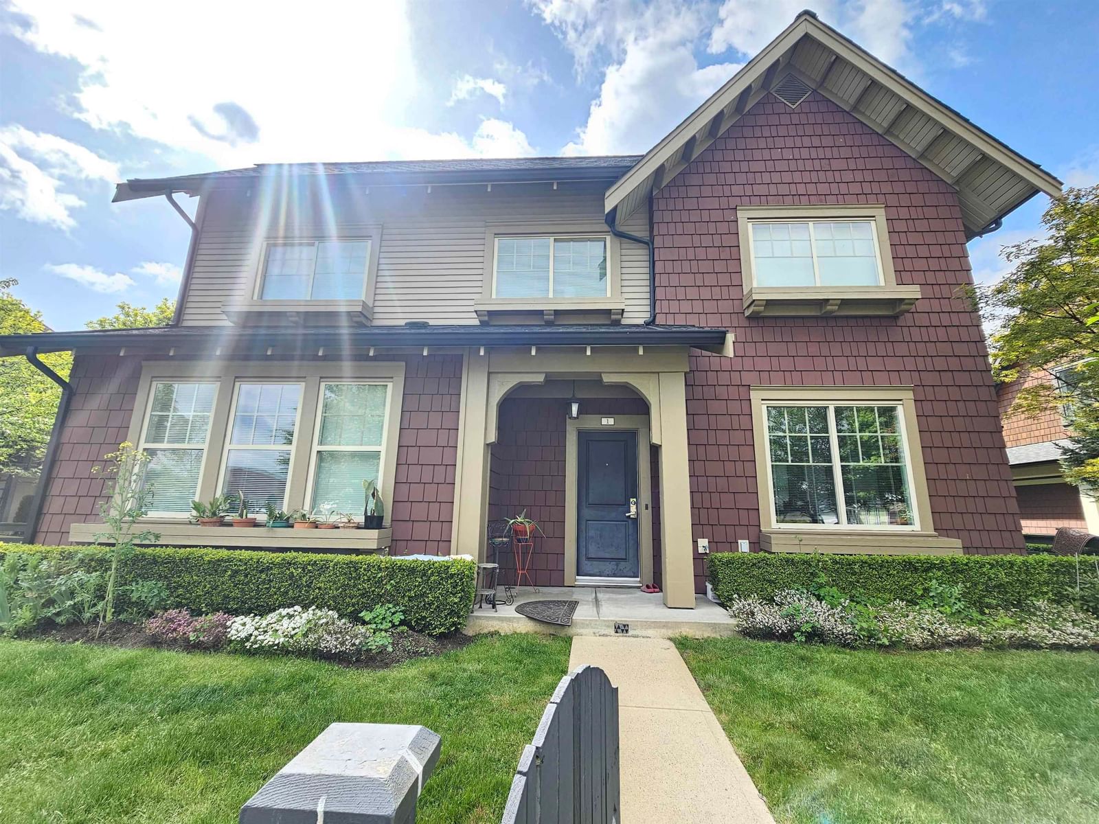 Listing Image 1