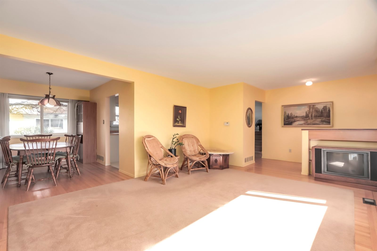 Listing Image 10