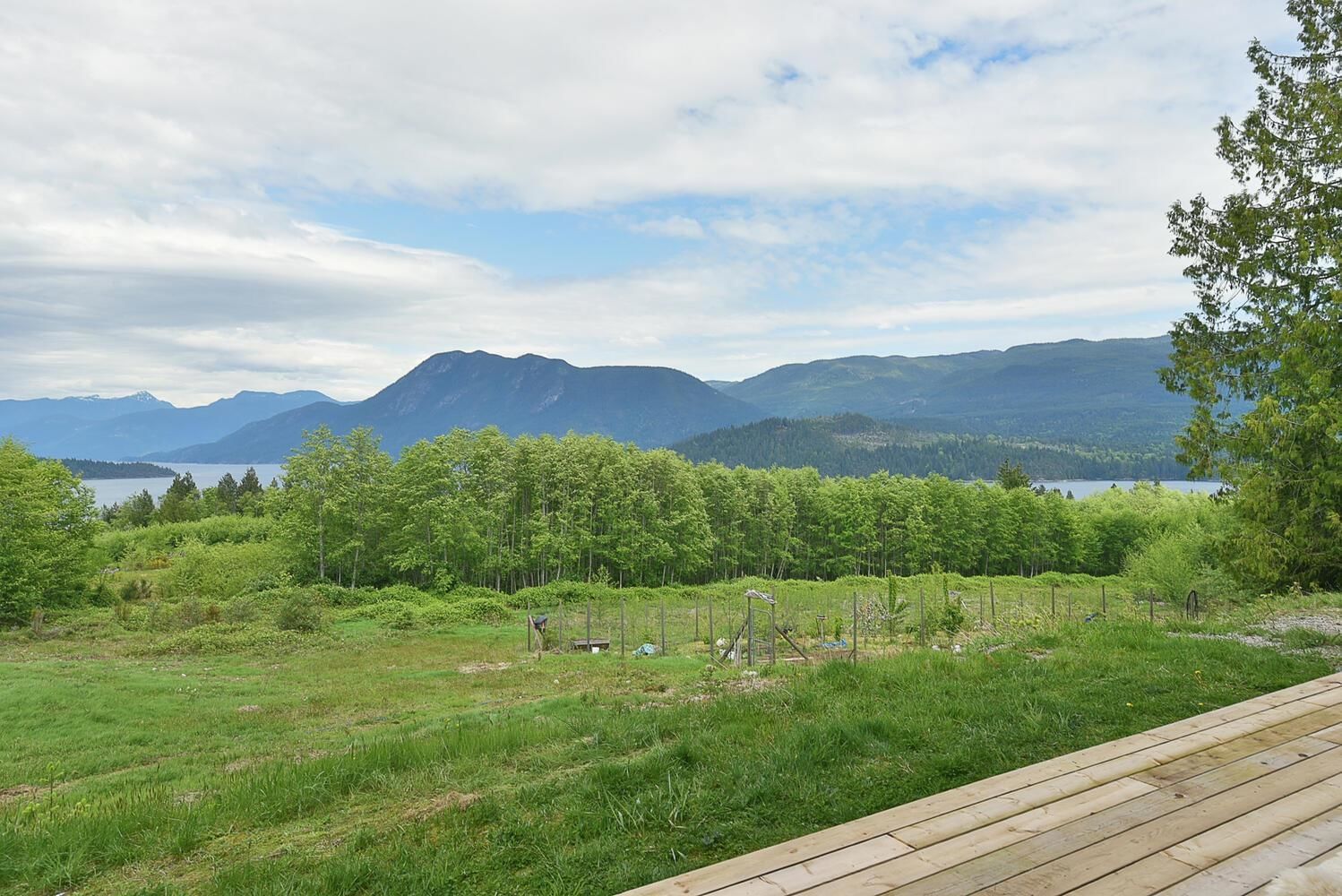 Listing Image 17