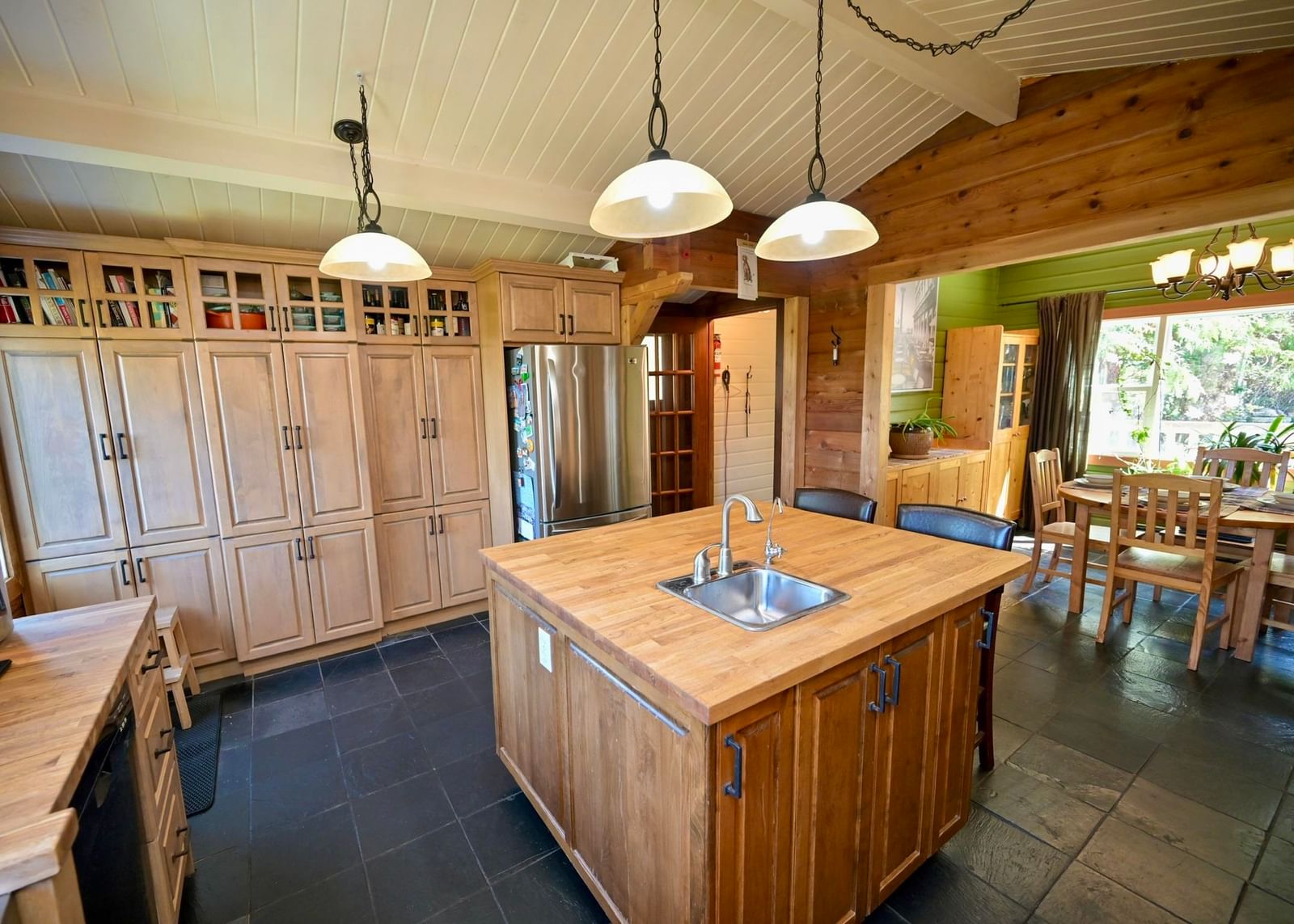 Listing Image 13