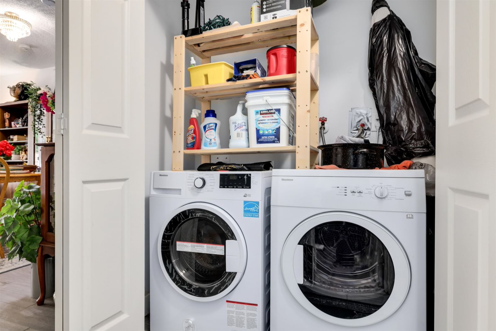 Listing Image 15