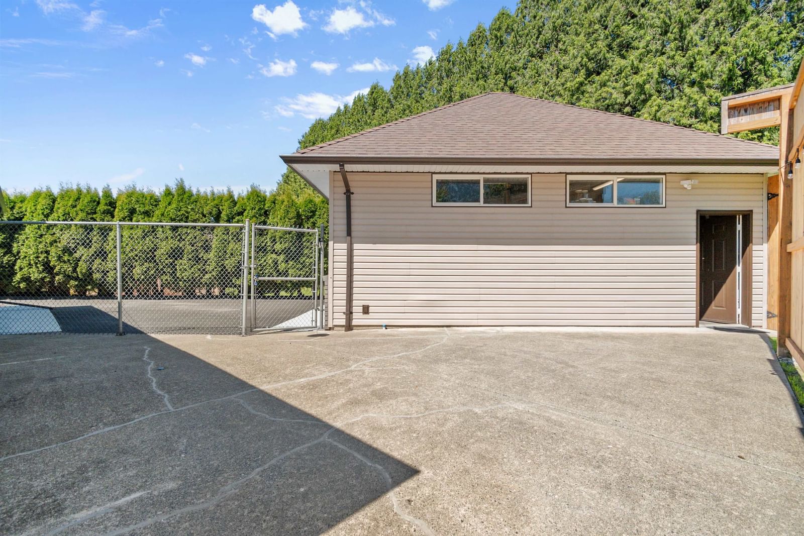 Listing Image 29