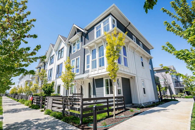 13 - 4726 Orca Way