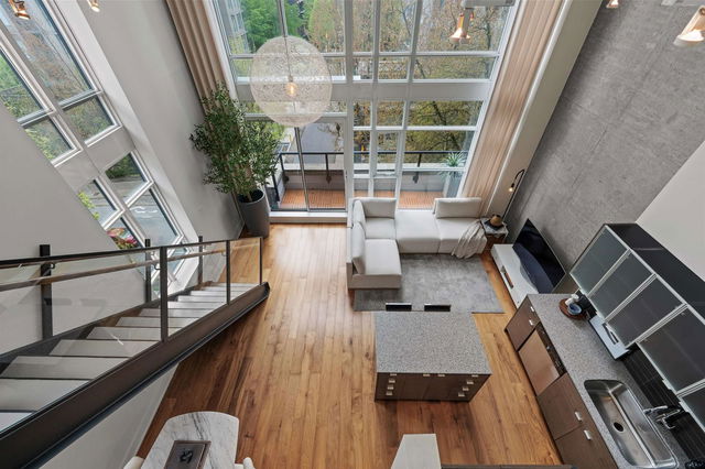 403 - 988 Richards Street