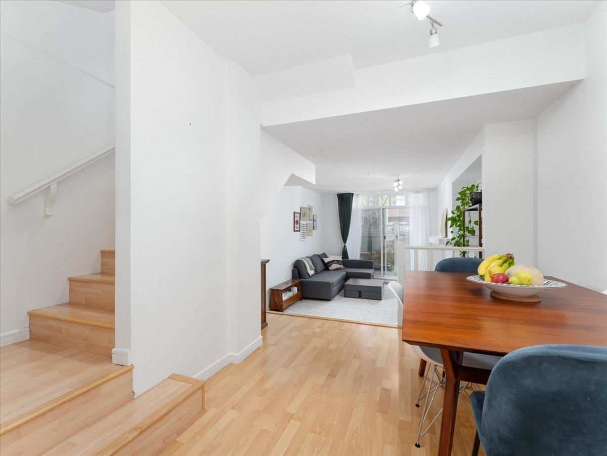 Listing Image 16