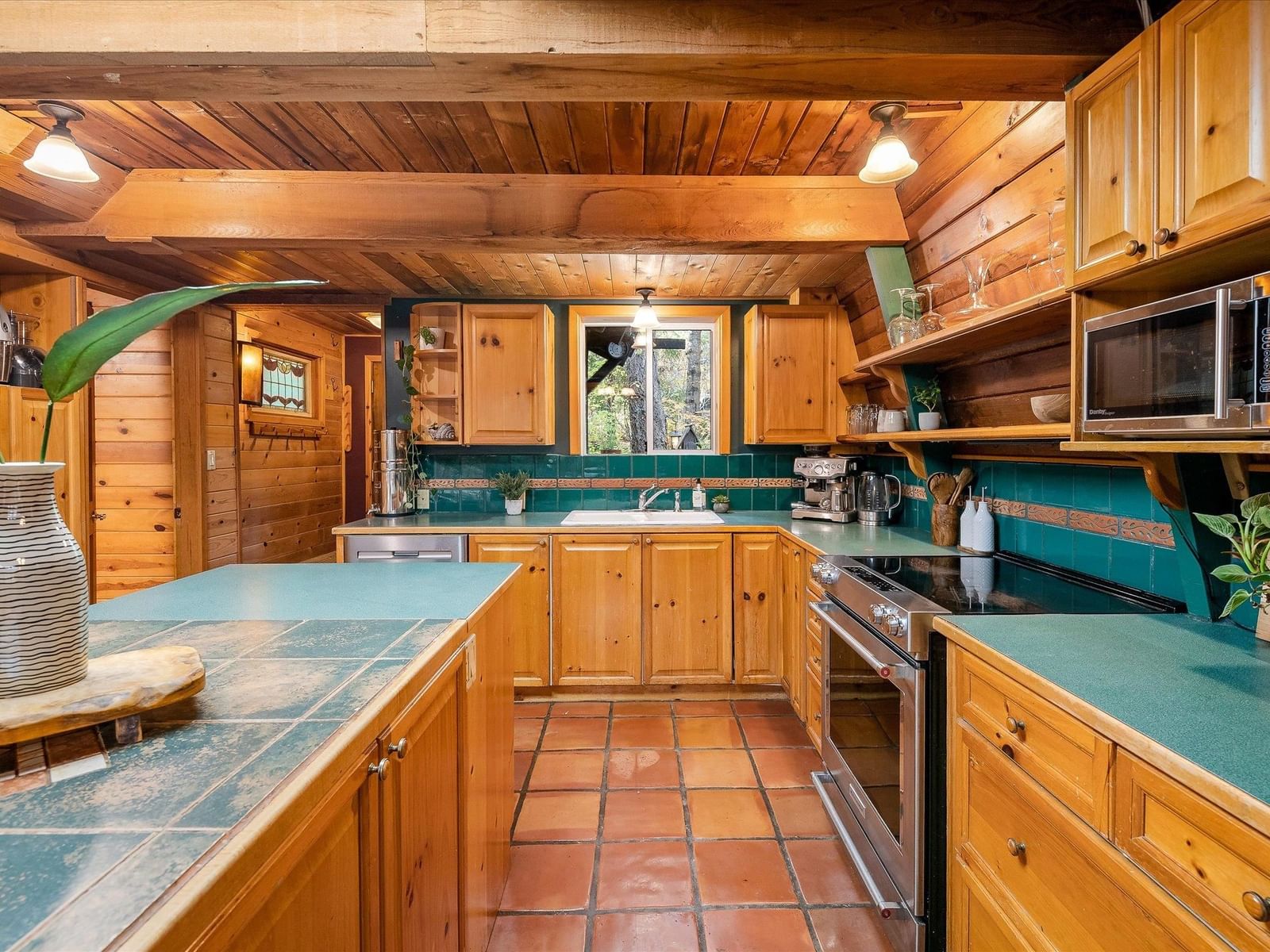 Listing Image 10