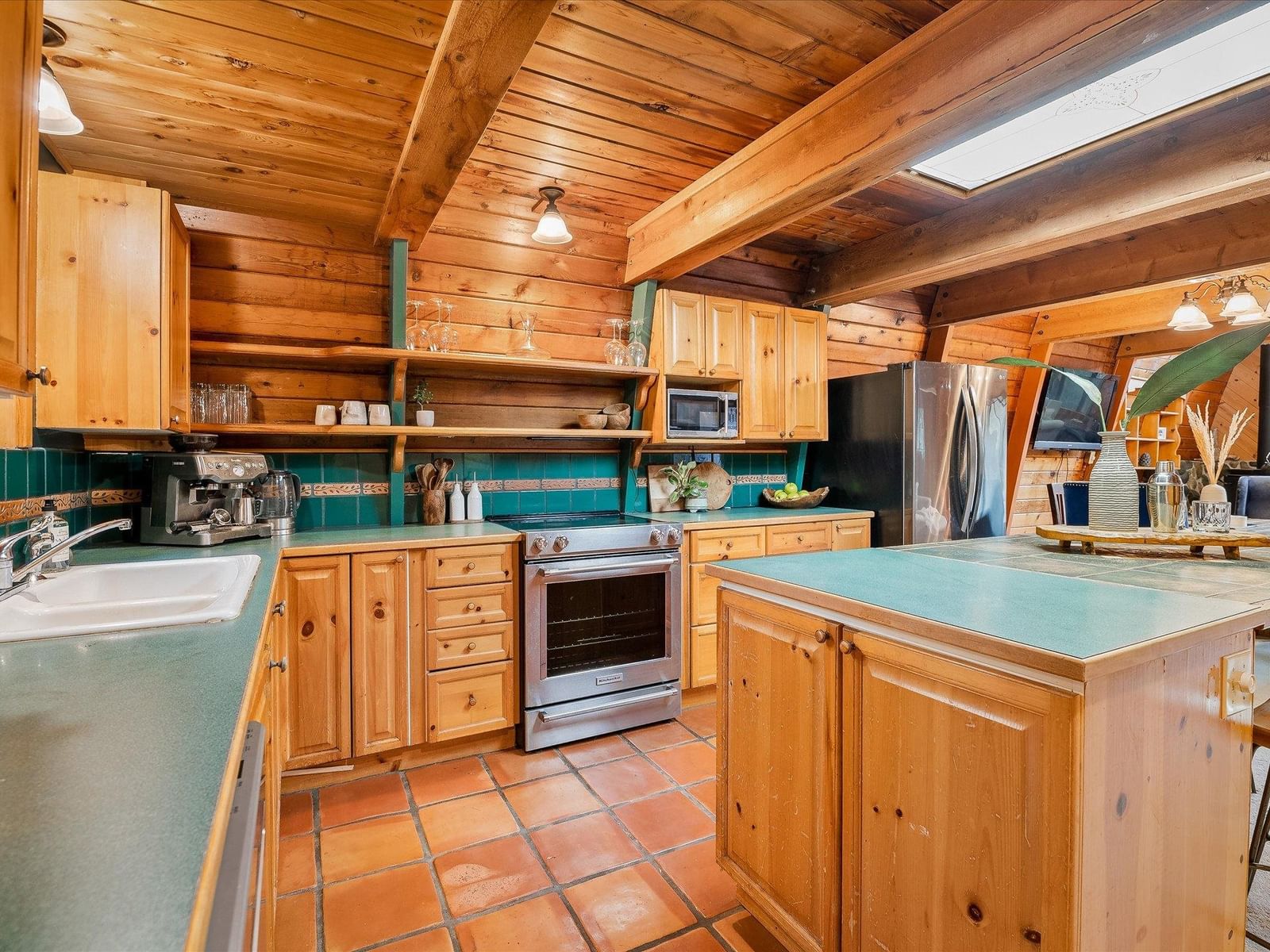 Listing Image 12