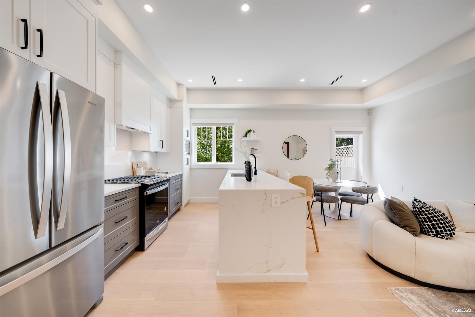 Listing Image 10