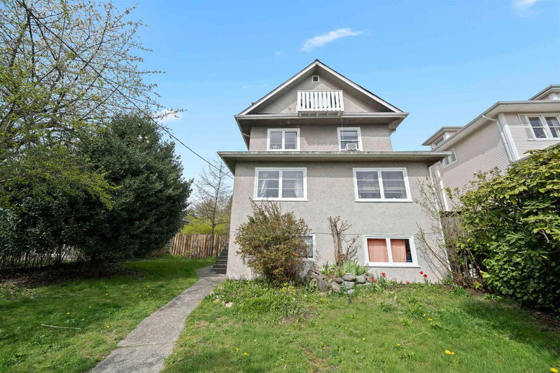 444 6th Street E, North Vancouver, British Columbia