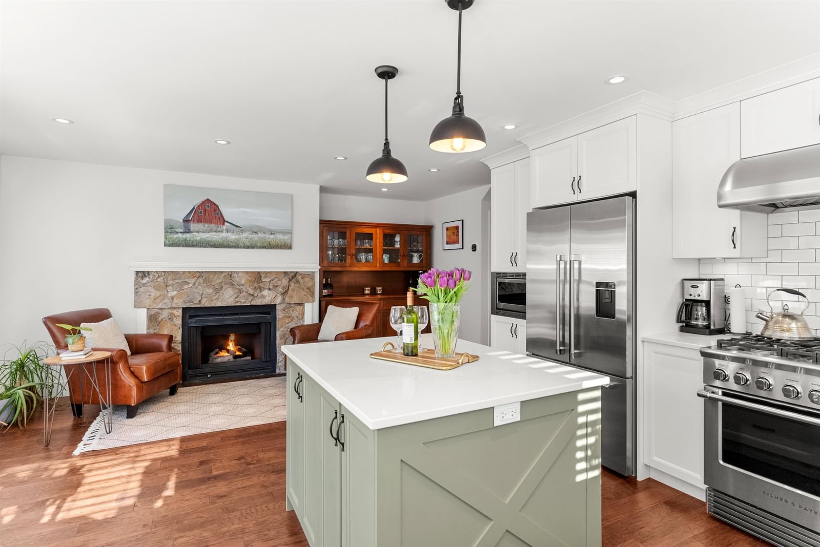 Listing Image 10
