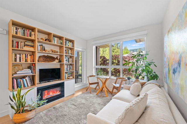 321 - 3220 Connaught Crescent