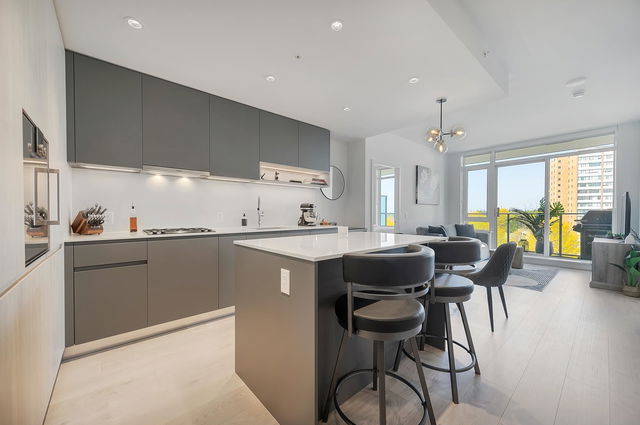 620 - 6808 Minoru Boulevard