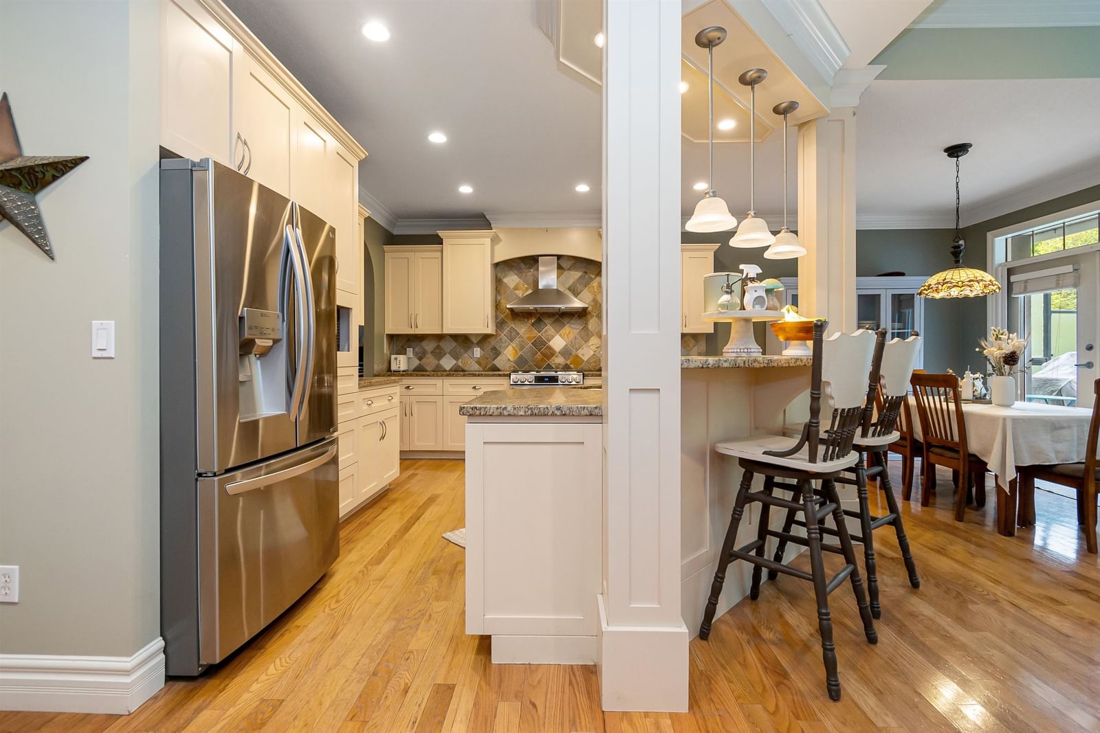 Listing Image 15