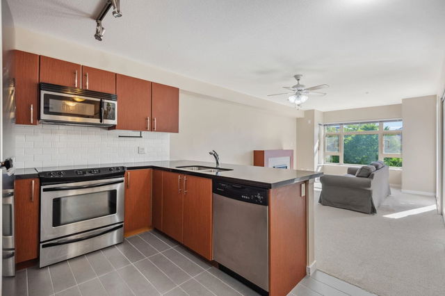 301 - 7339 Macpherson Avenue