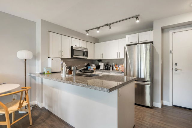 305 - 12075 Edge Street