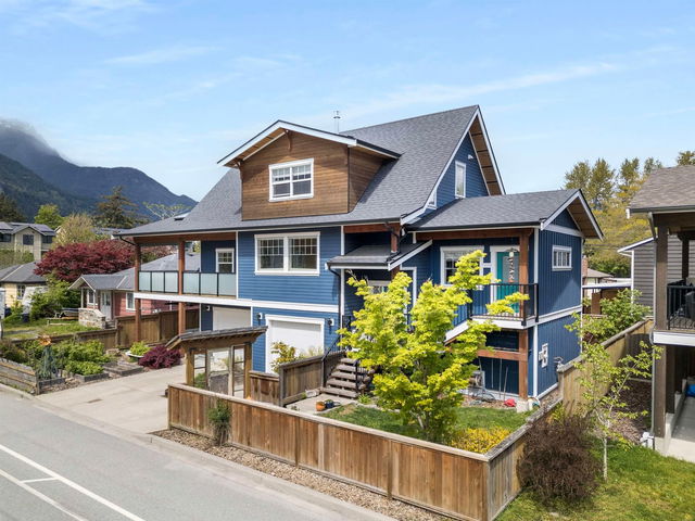 1215 Wilson Crescent