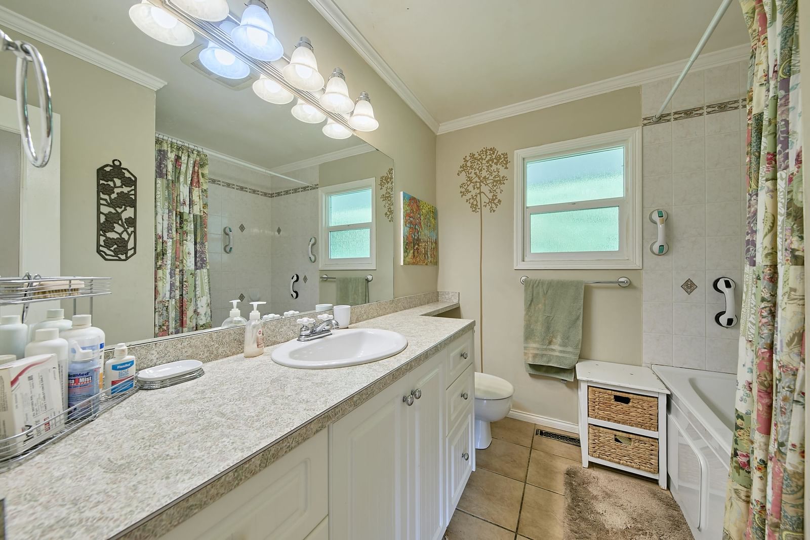 Listing Image 9