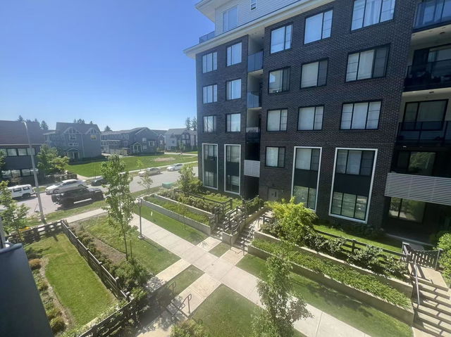 302 - 15825 85 Avenue