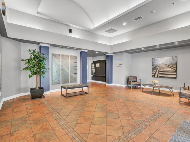 1607 - 10 Laguna Court