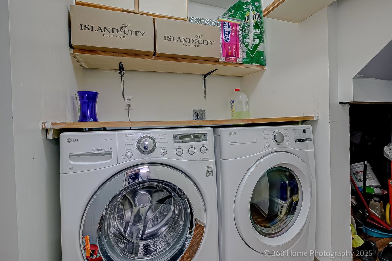 Listing Image 8
