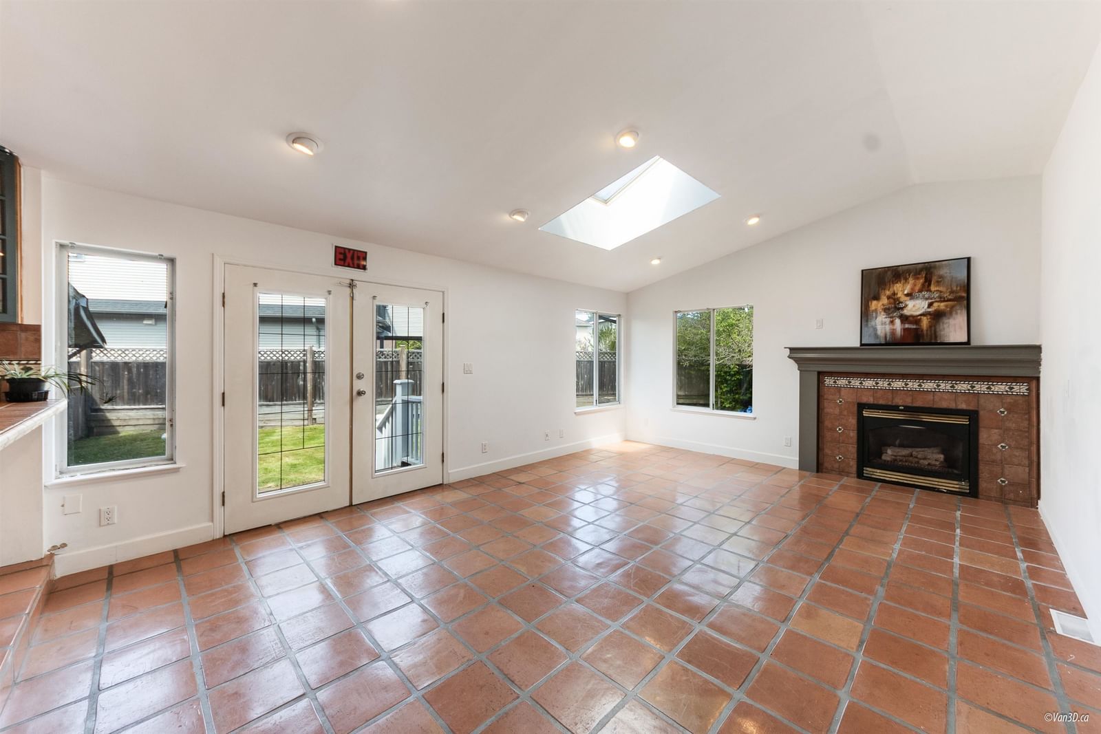 Listing Image 8