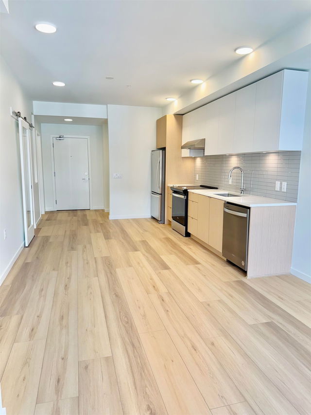 403 - 37994 Second Avenue
