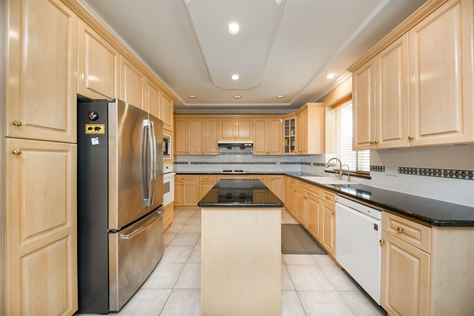 Listing Image 12