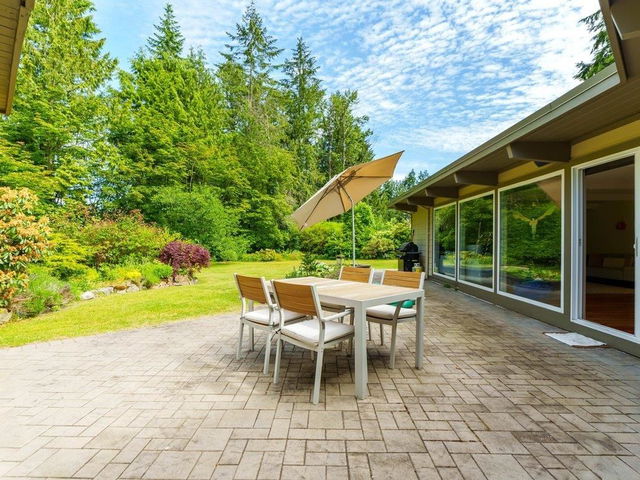 378 St. James Crescent