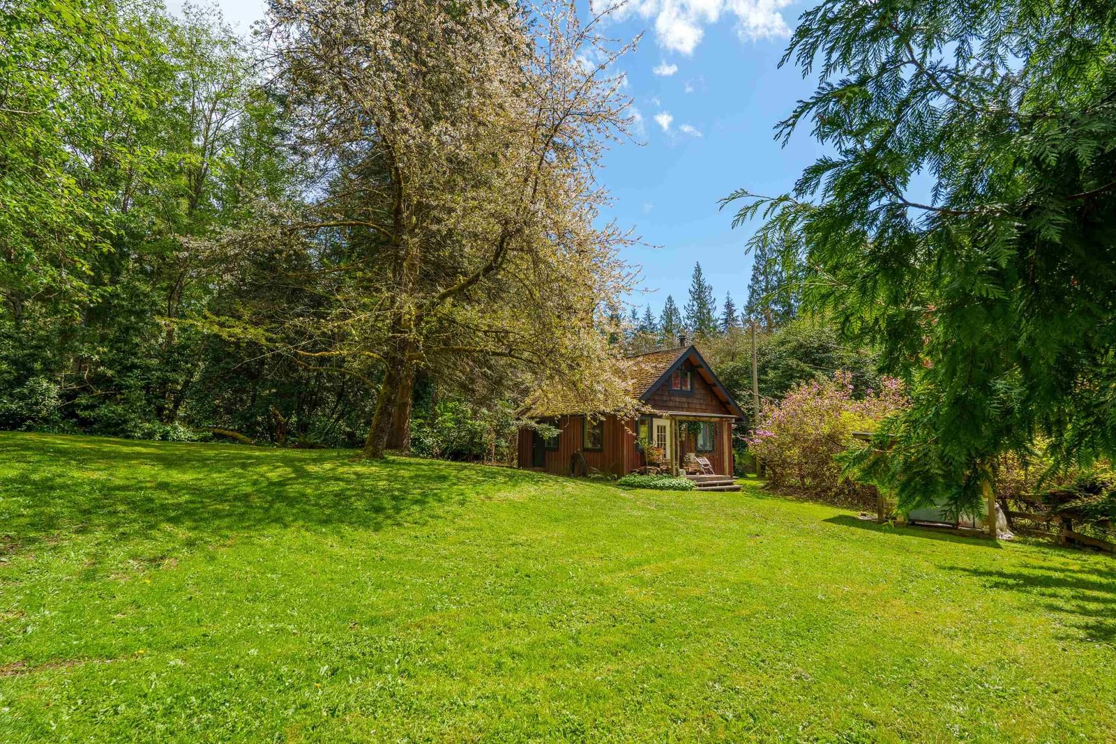 Listing Image 12