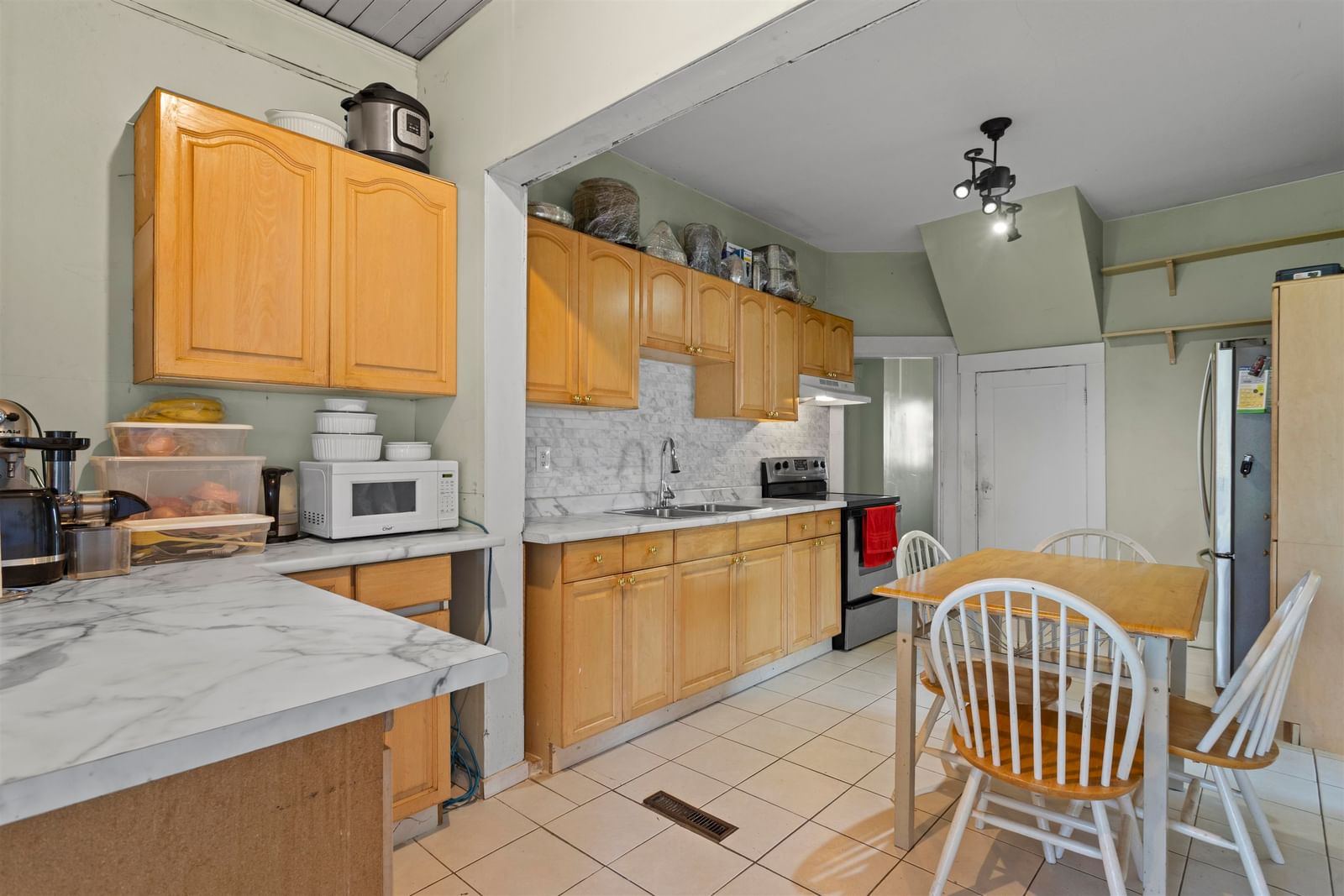 Listing Image 14