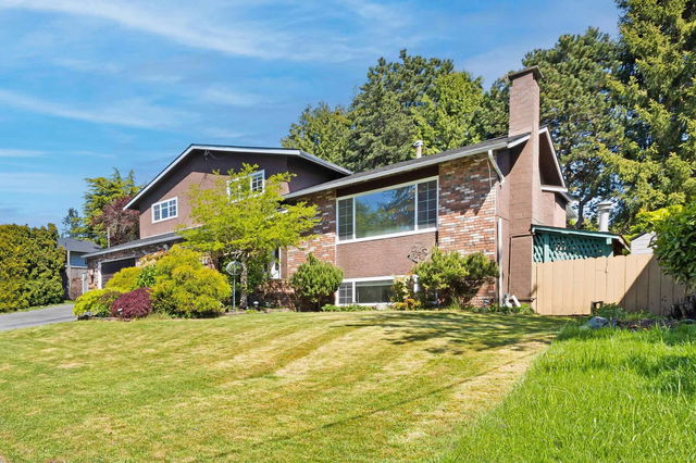 7444 Minster Drive