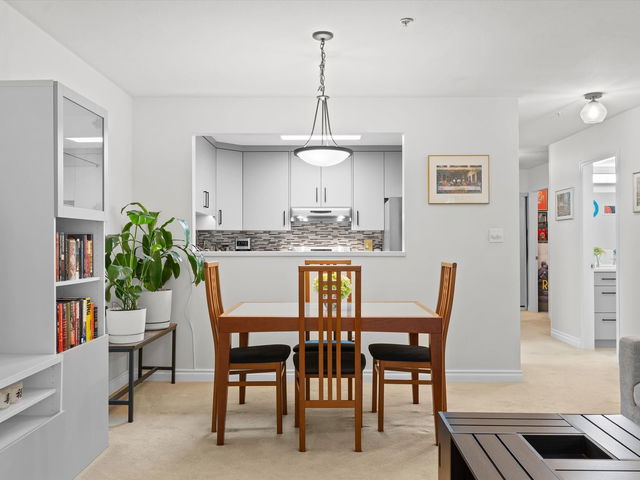 411 - 1000 Bowron Court