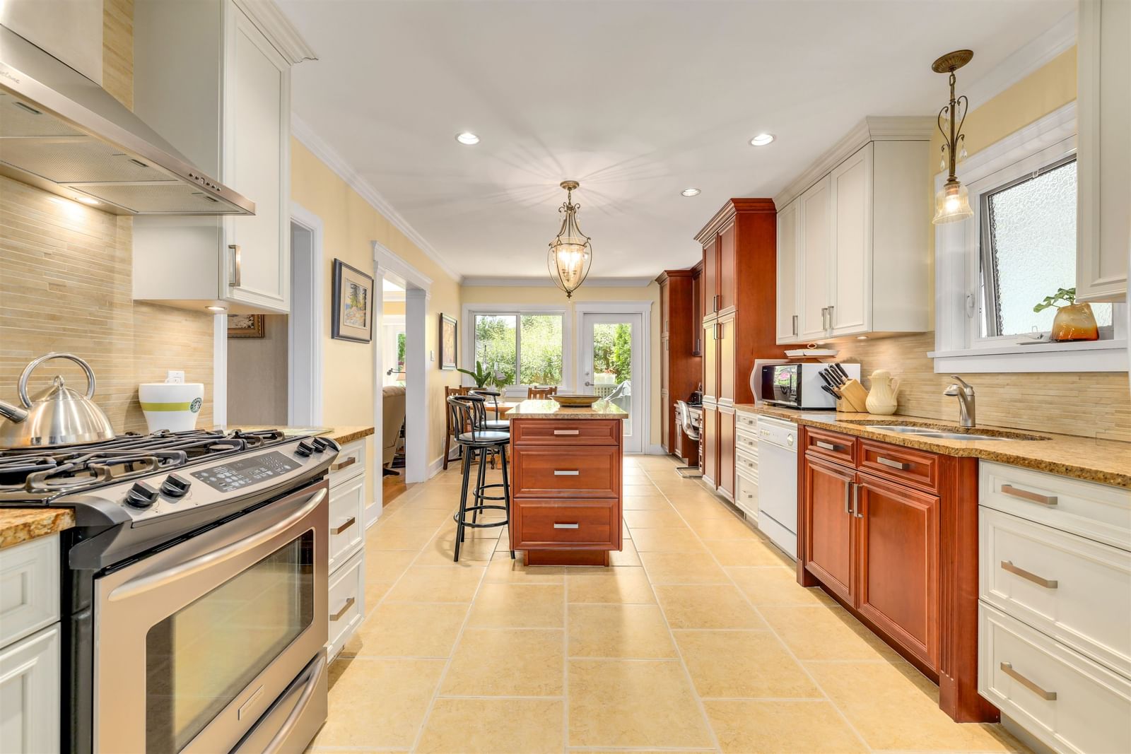 Listing Image 13