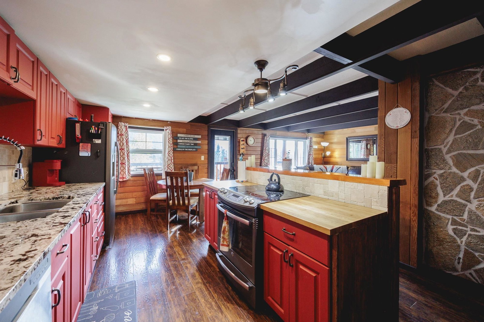 Listing Image 10