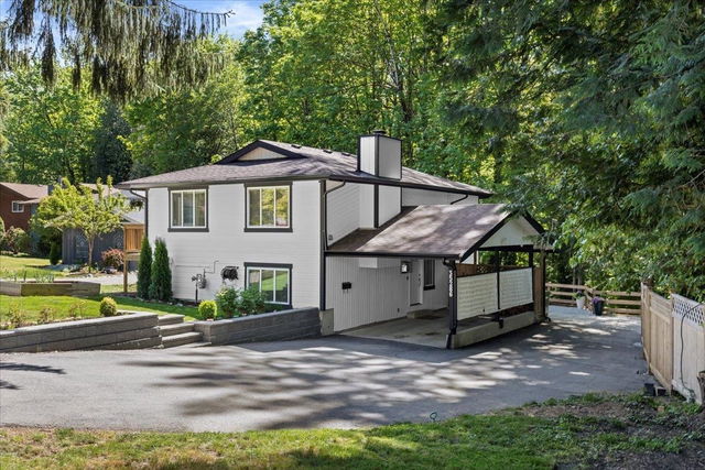 35286 Selkirk Avenue