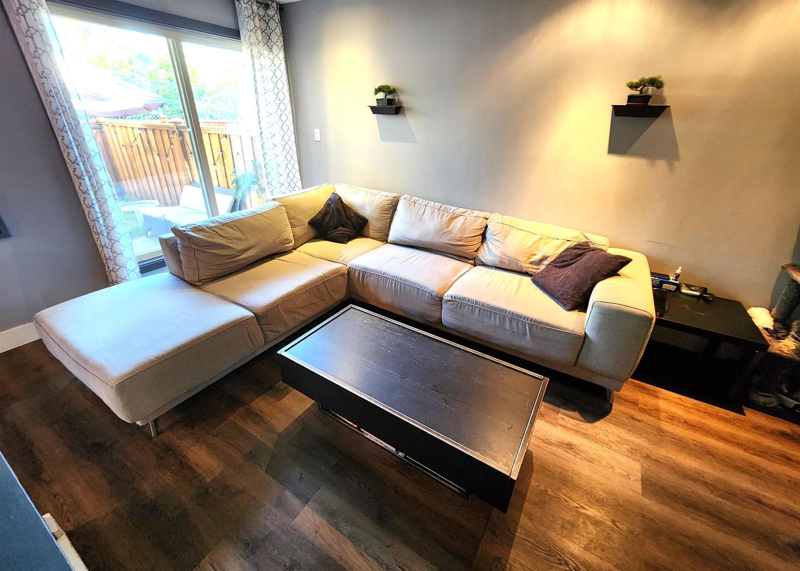 Listing Image 15
