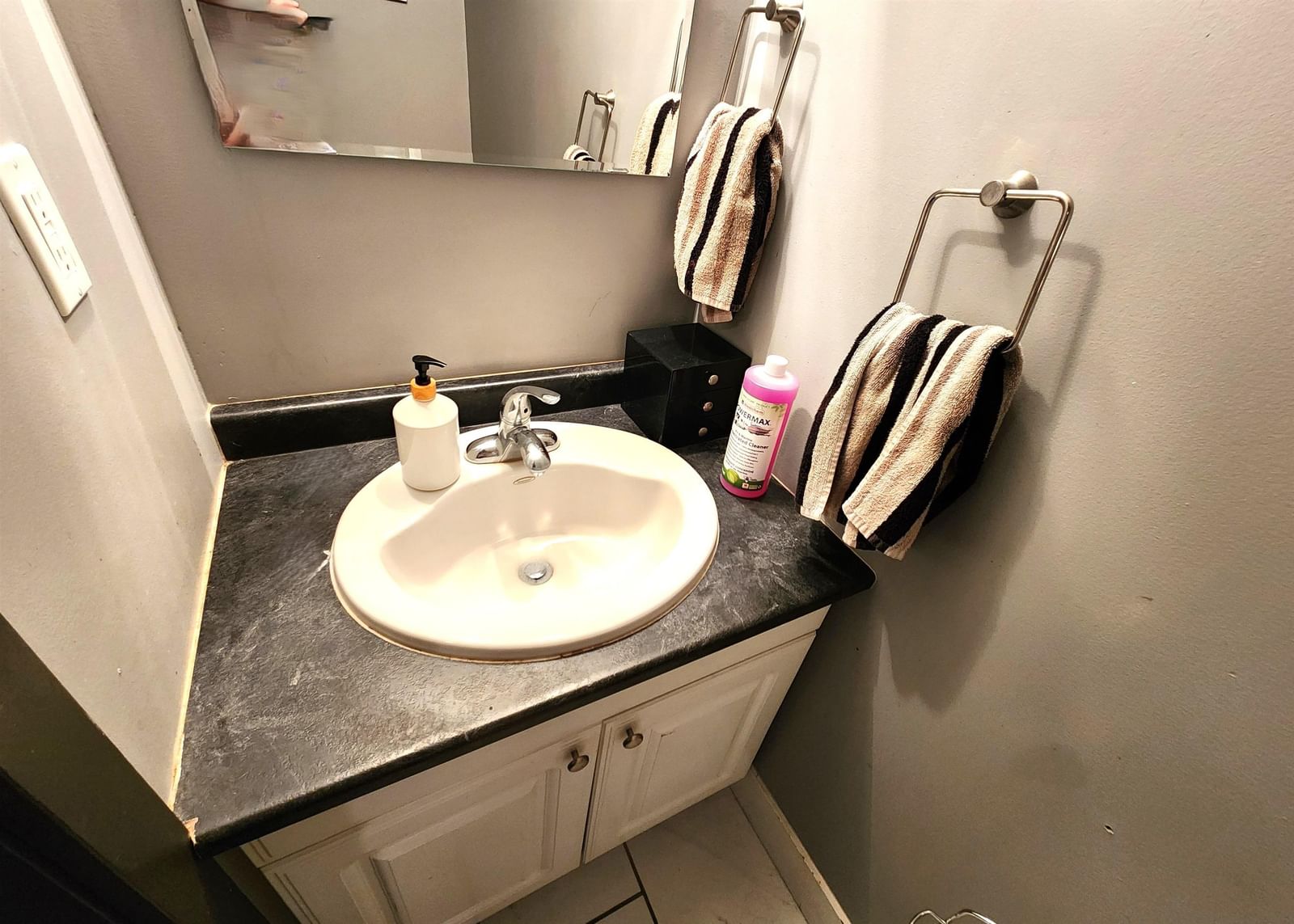 Listing Image 21
