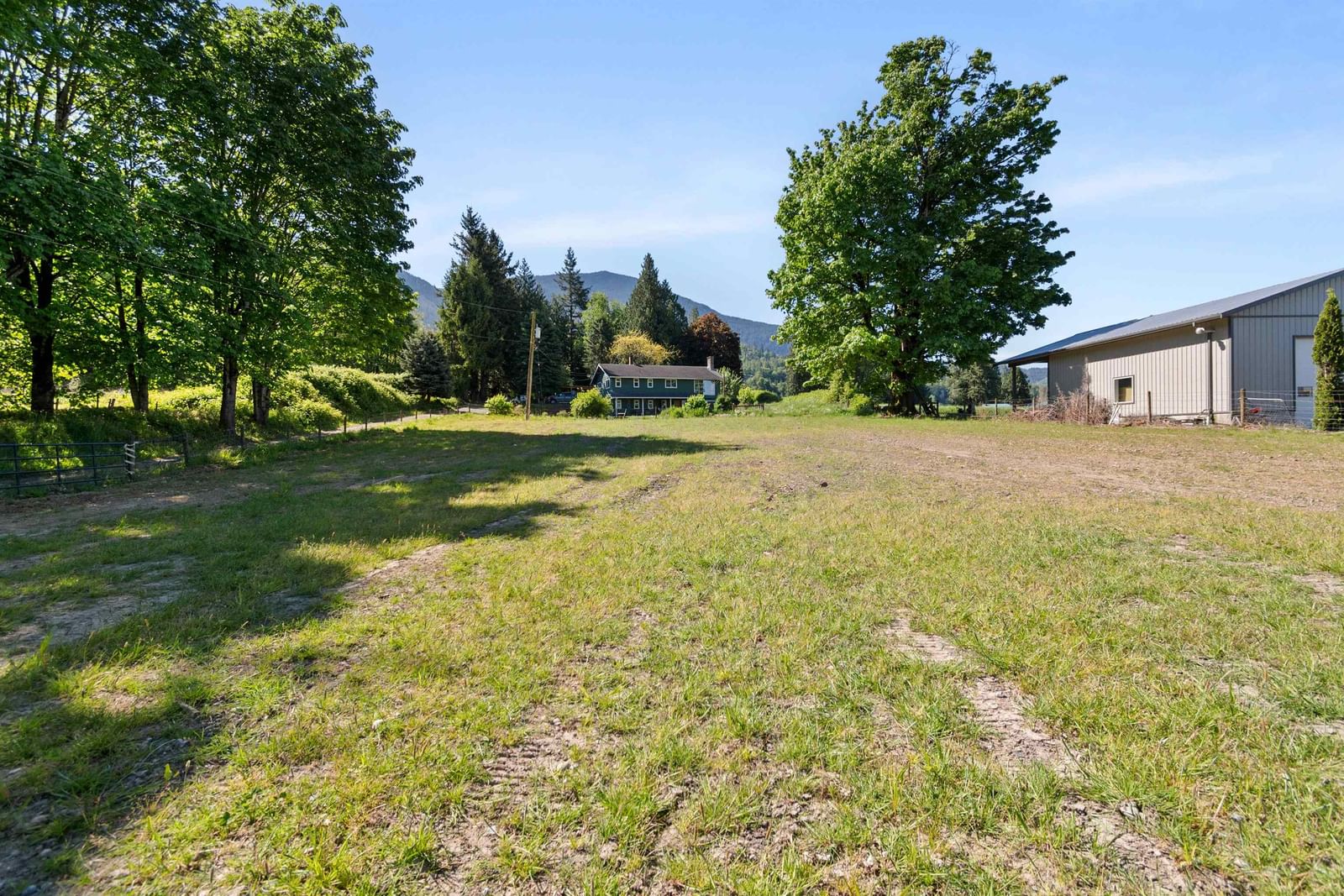Listing Image 9