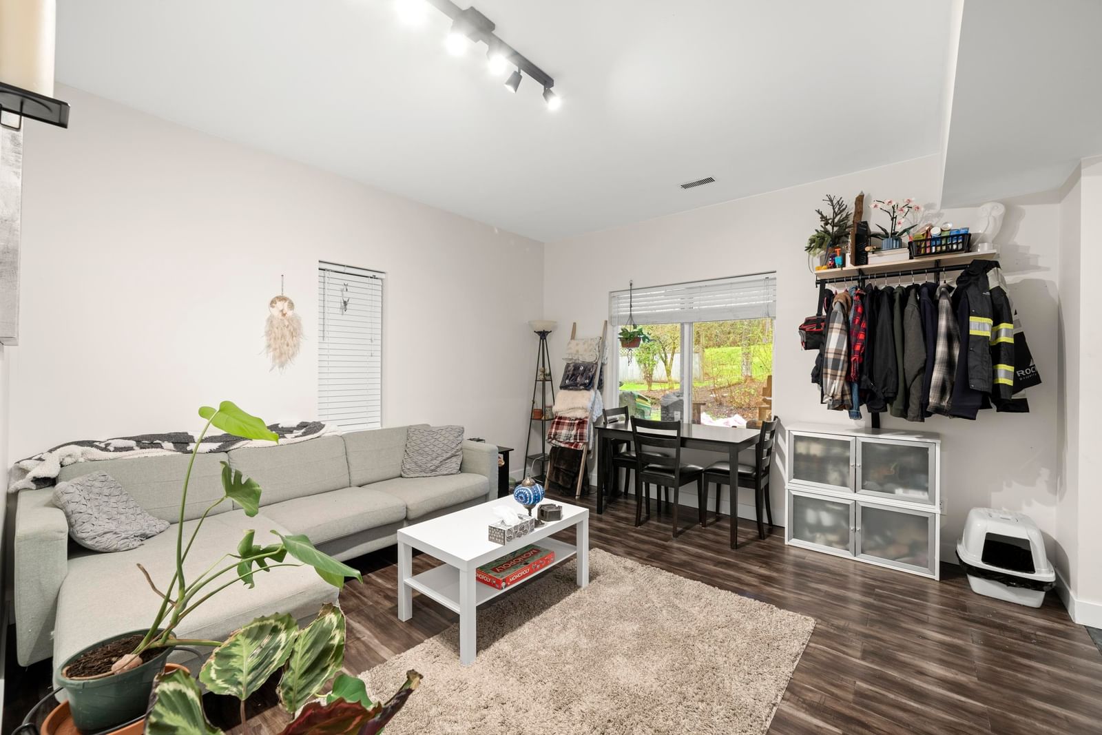 Listing Image 13