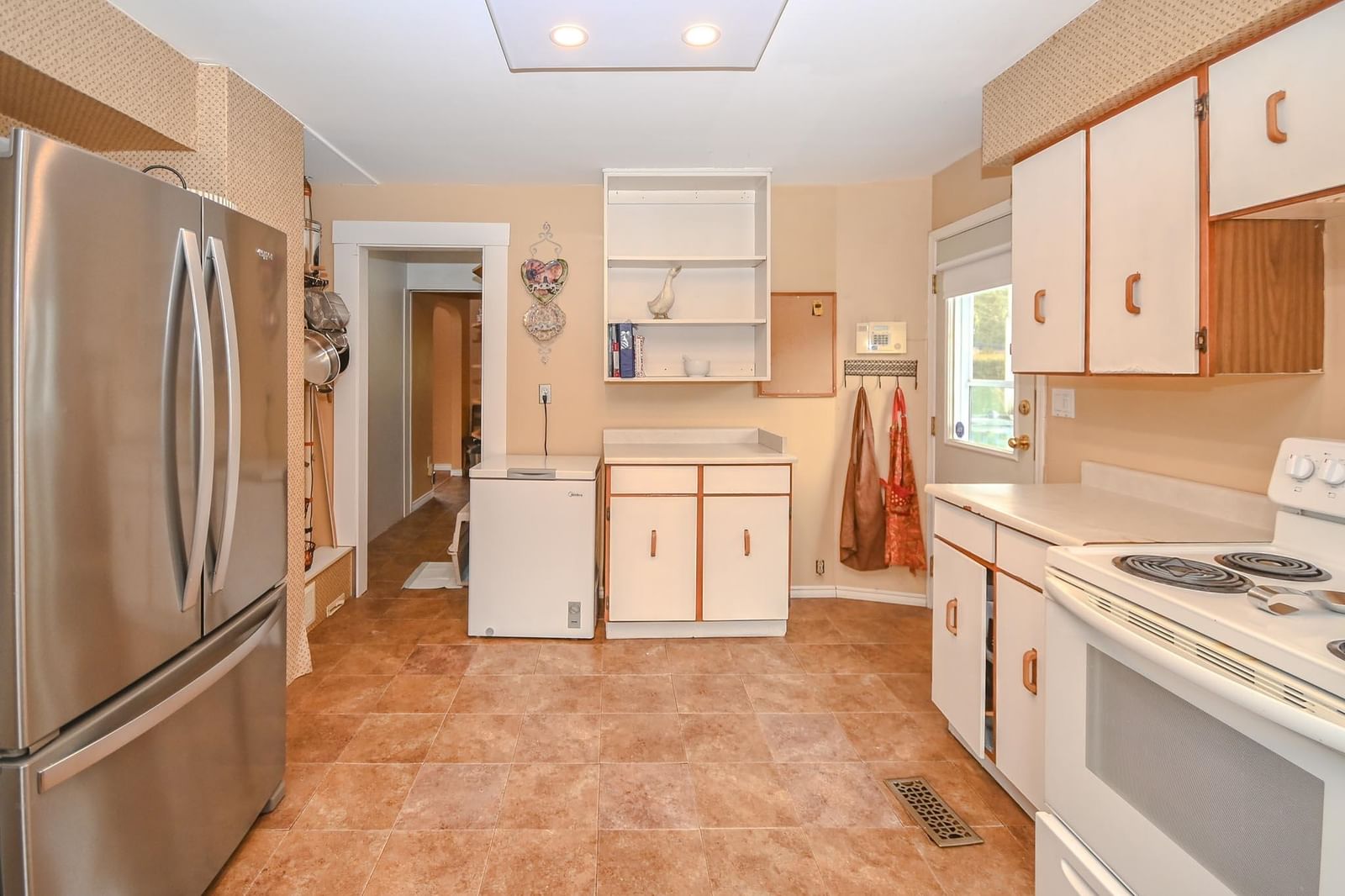 Listing Image 12