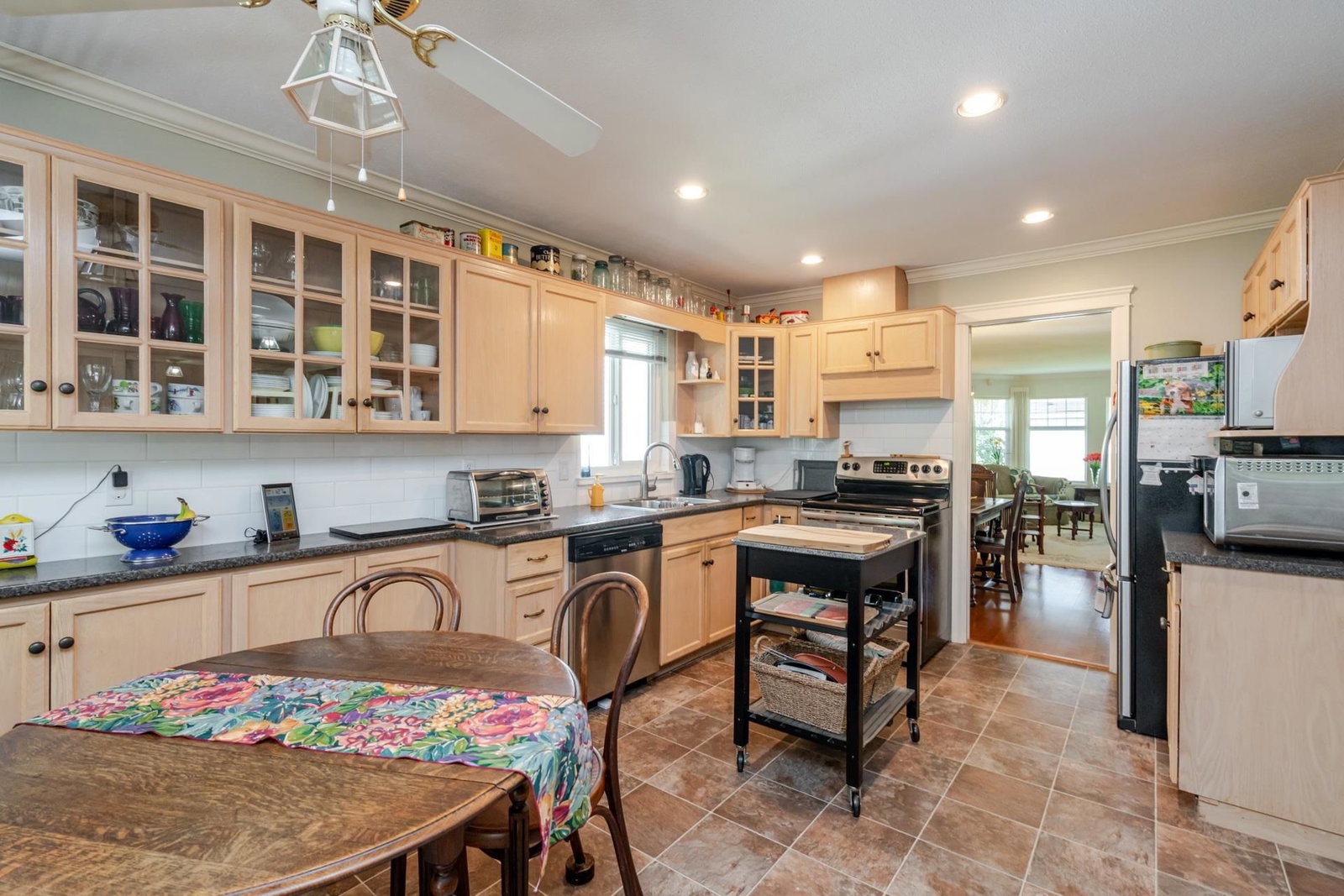Listing Image 15