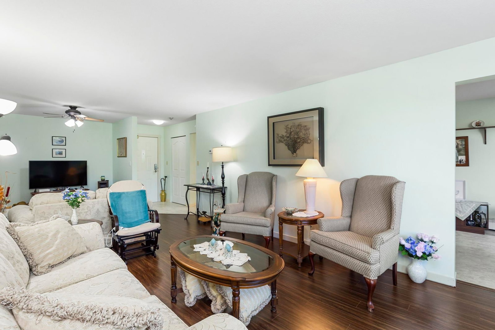 Listing Image 10