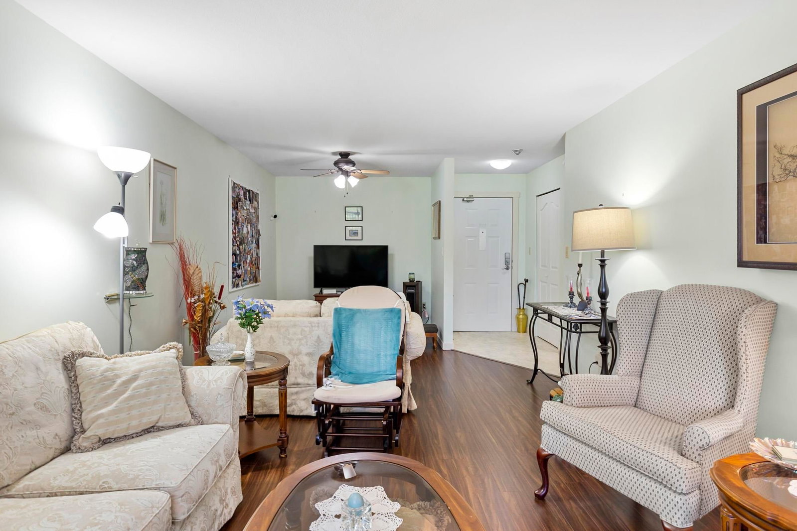 Listing Image 11