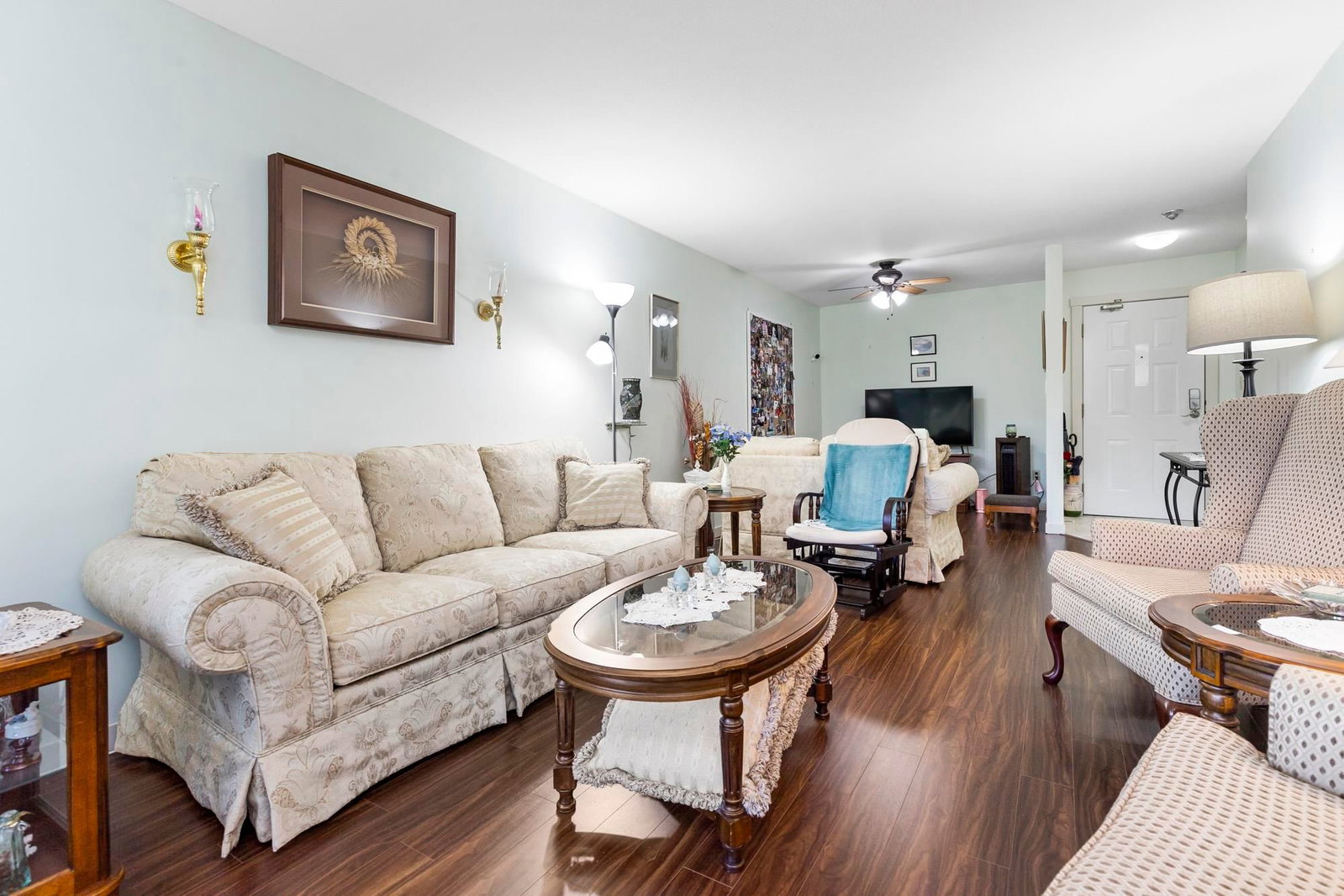 Listing Image 12