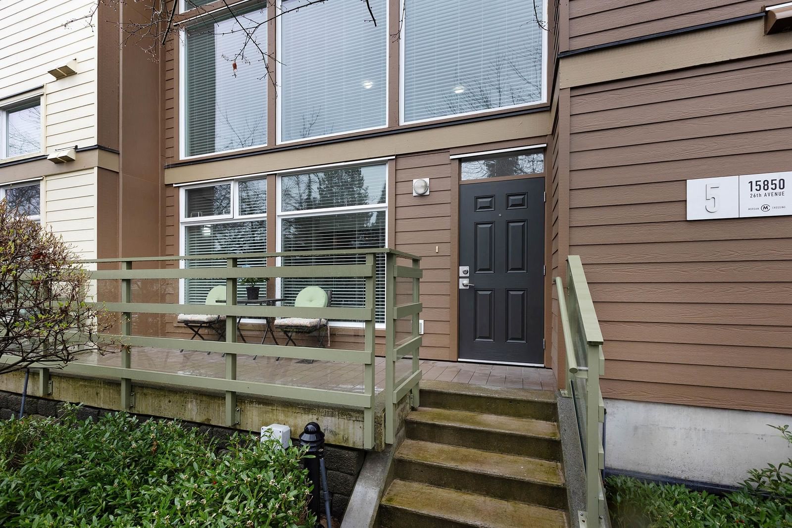 Listing Image 4