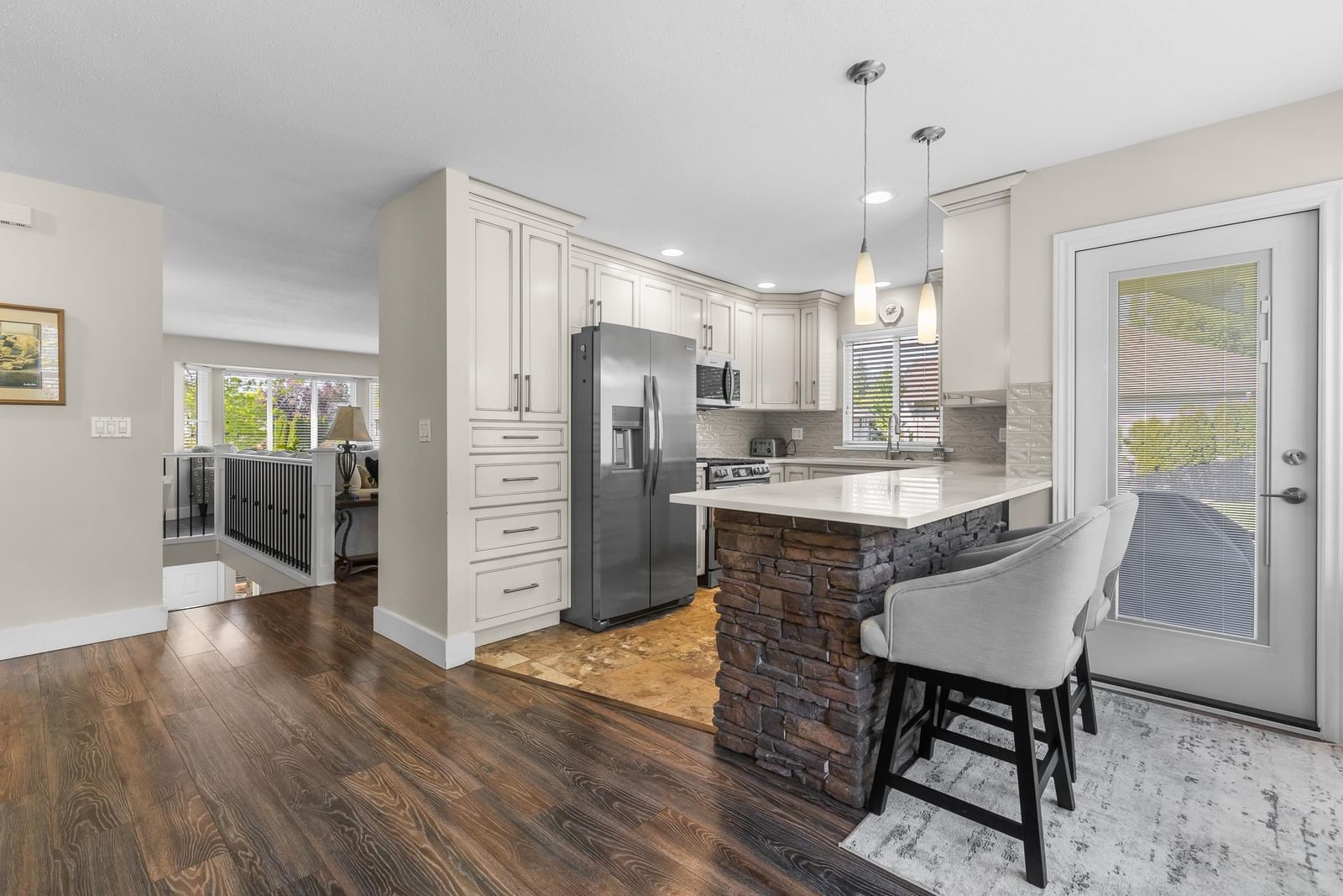 Listing Image 15