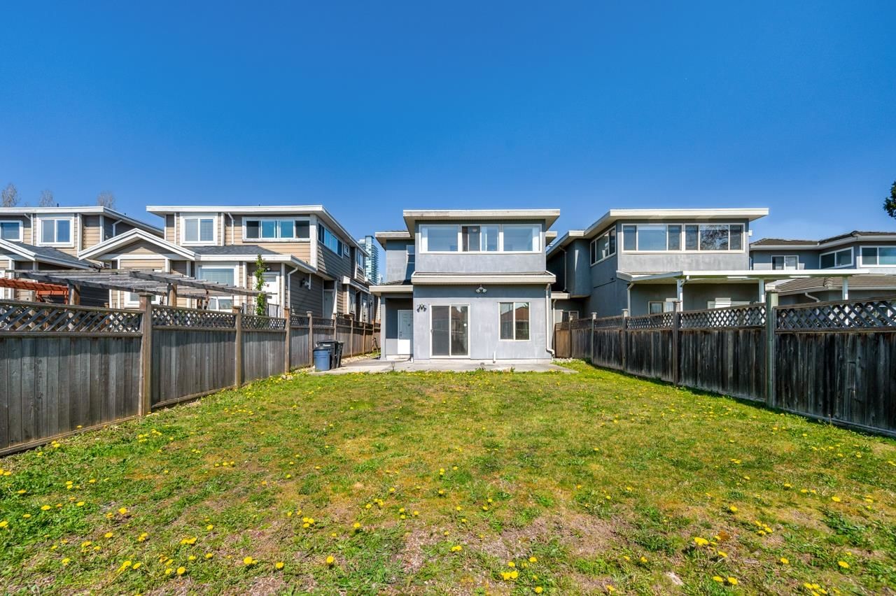 Listing Image 7