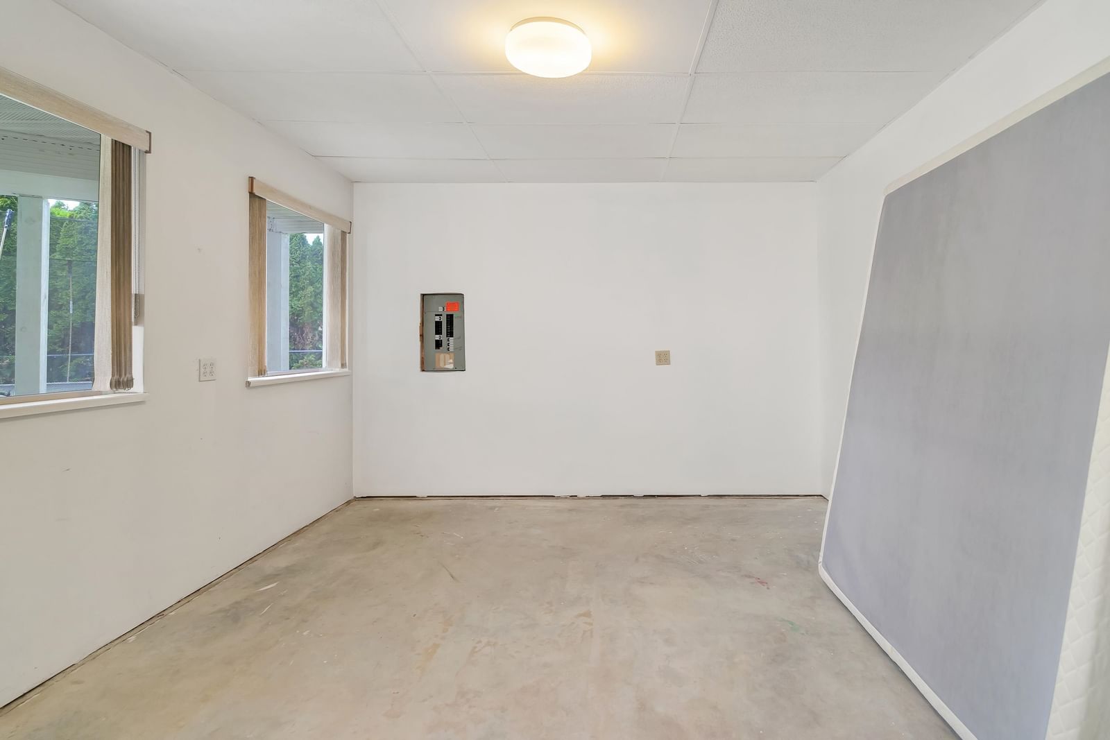 Listing Image 24