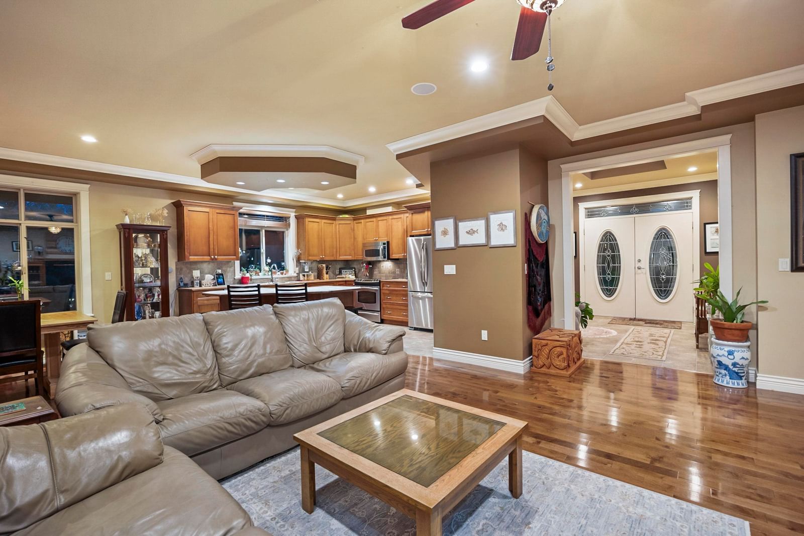 Listing Image 11