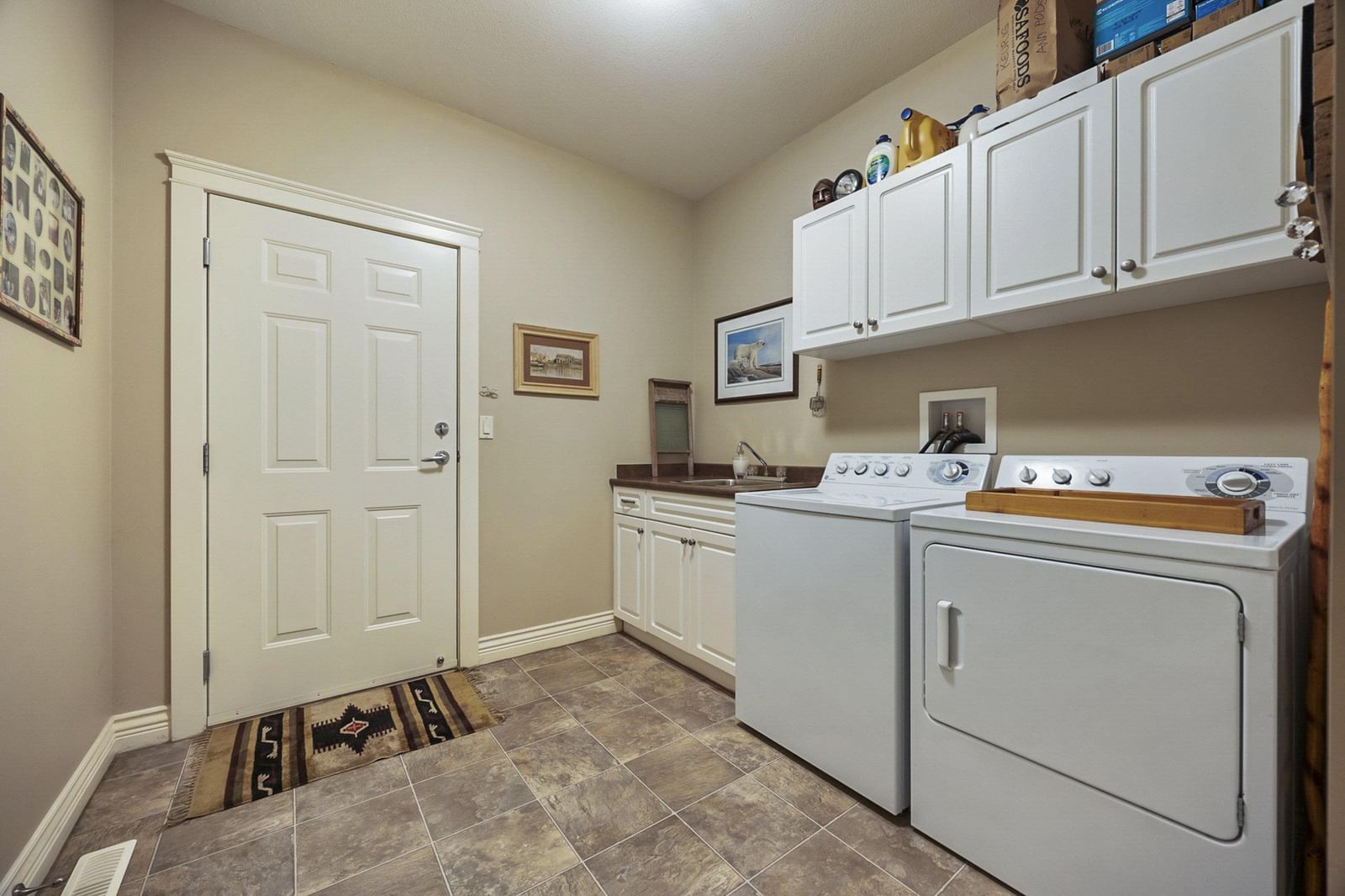 Listing Image 23